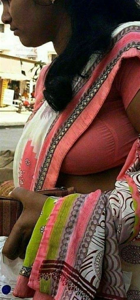 tamil aunty big boobs|Tamil boobs sexy karupu kaambu mulaiyai paarthu rasiyungal.